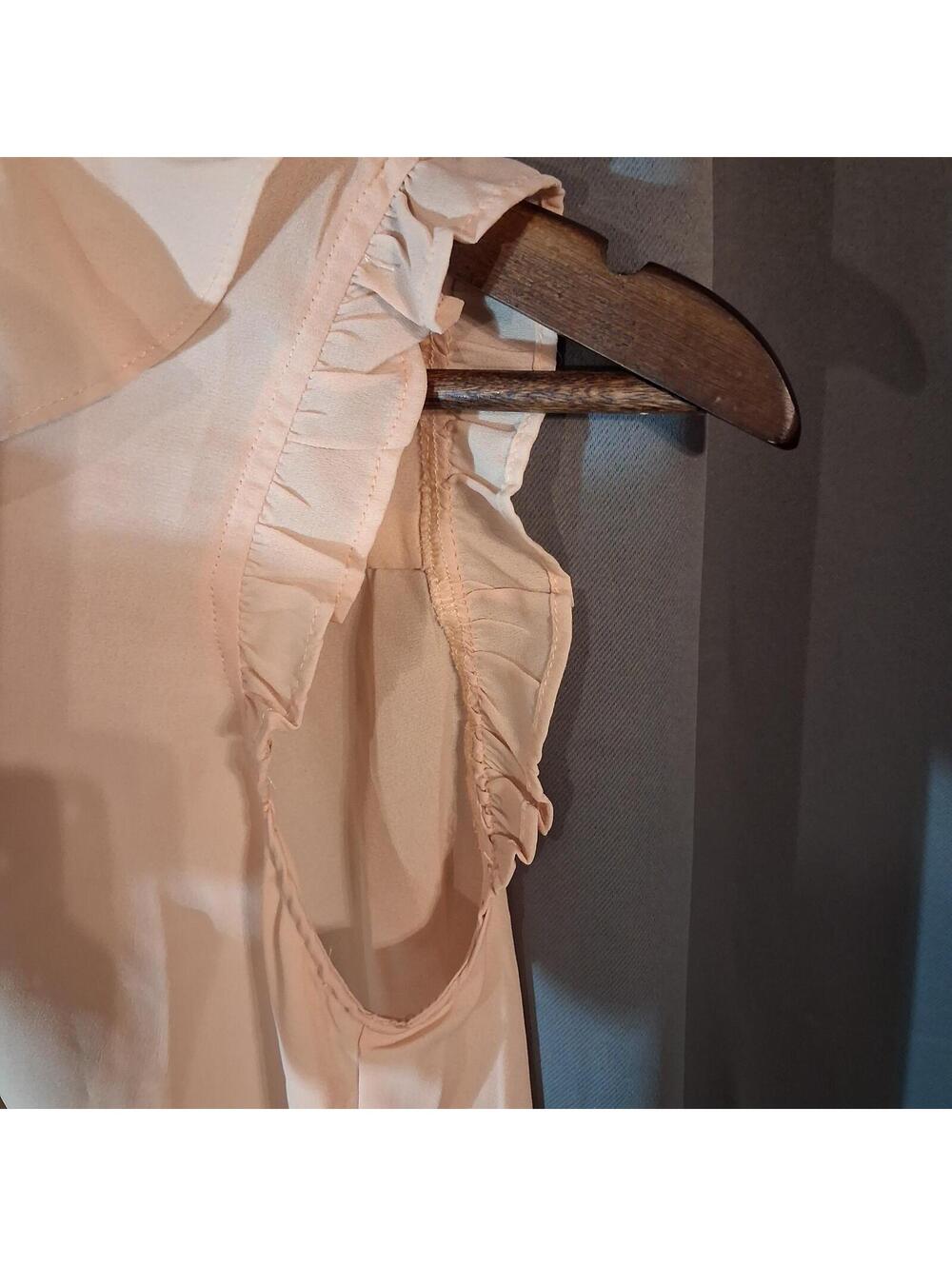 Doe & Rae Cream Ruffle Sleeveless Blouse - Picture 3 of 7